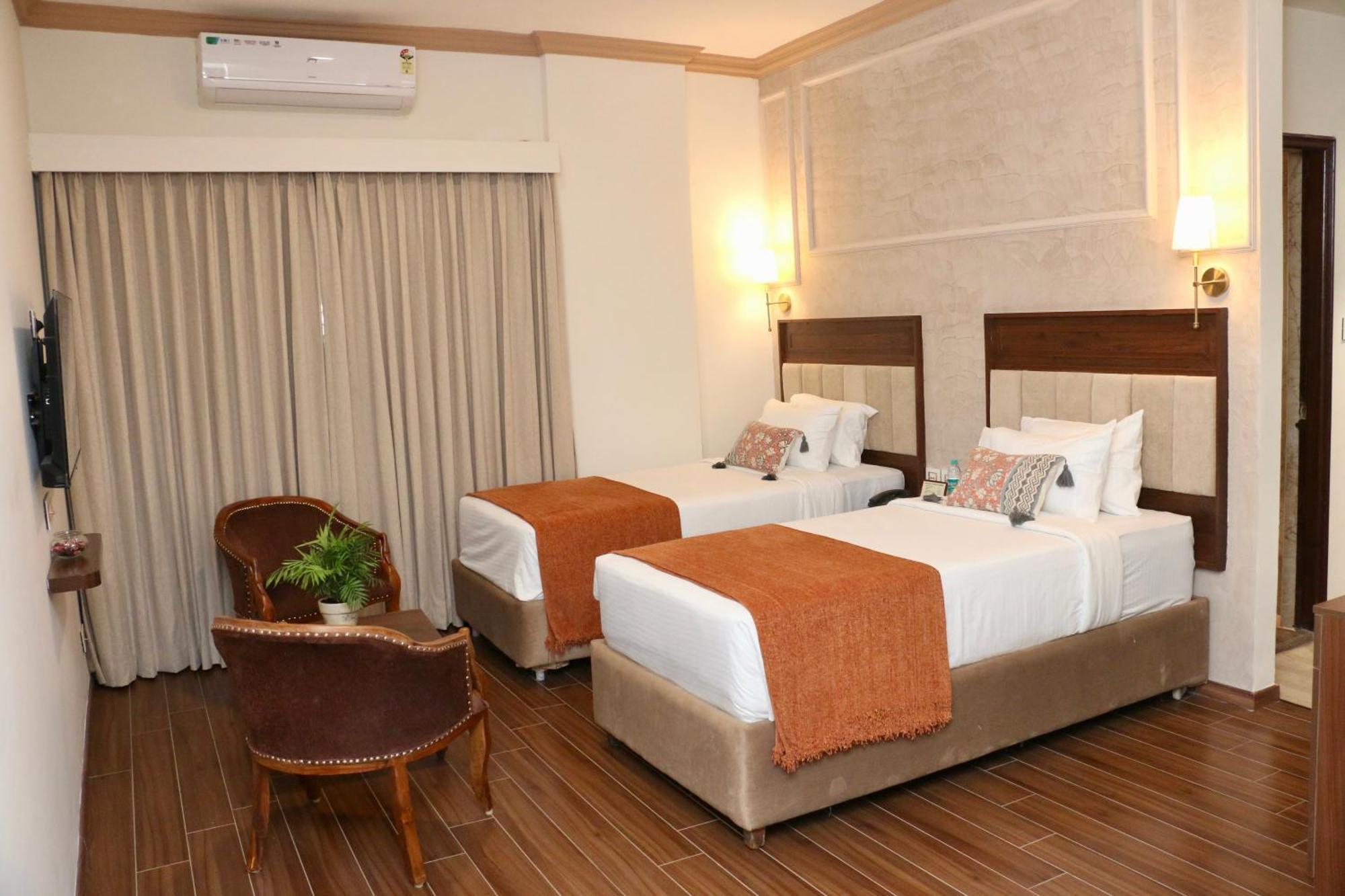 Nalapad'S Hotel Bangalore International Exterior photo
