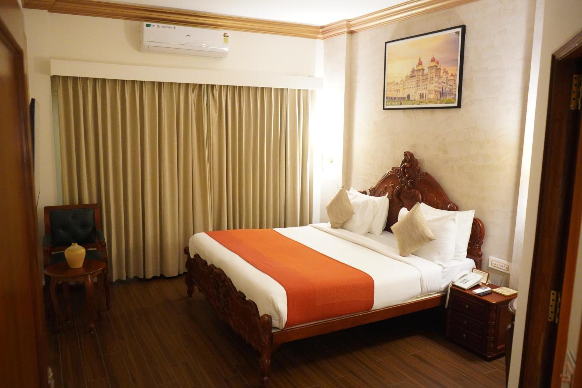 Nalapad'S Hotel Bangalore International Exterior photo