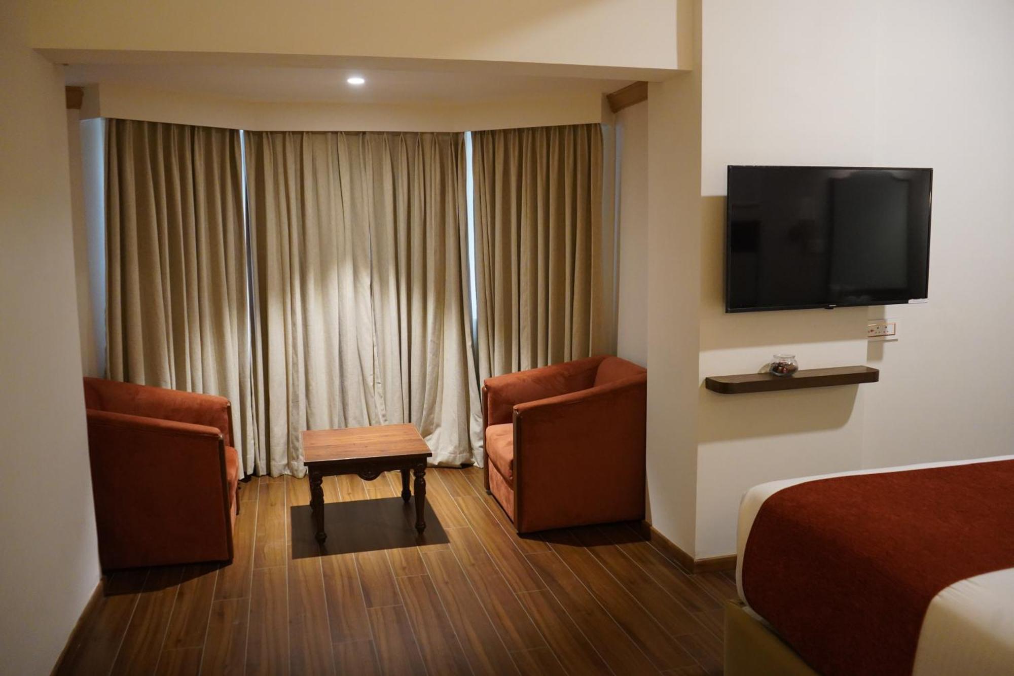 Nalapad'S Hotel Bangalore International Exterior photo