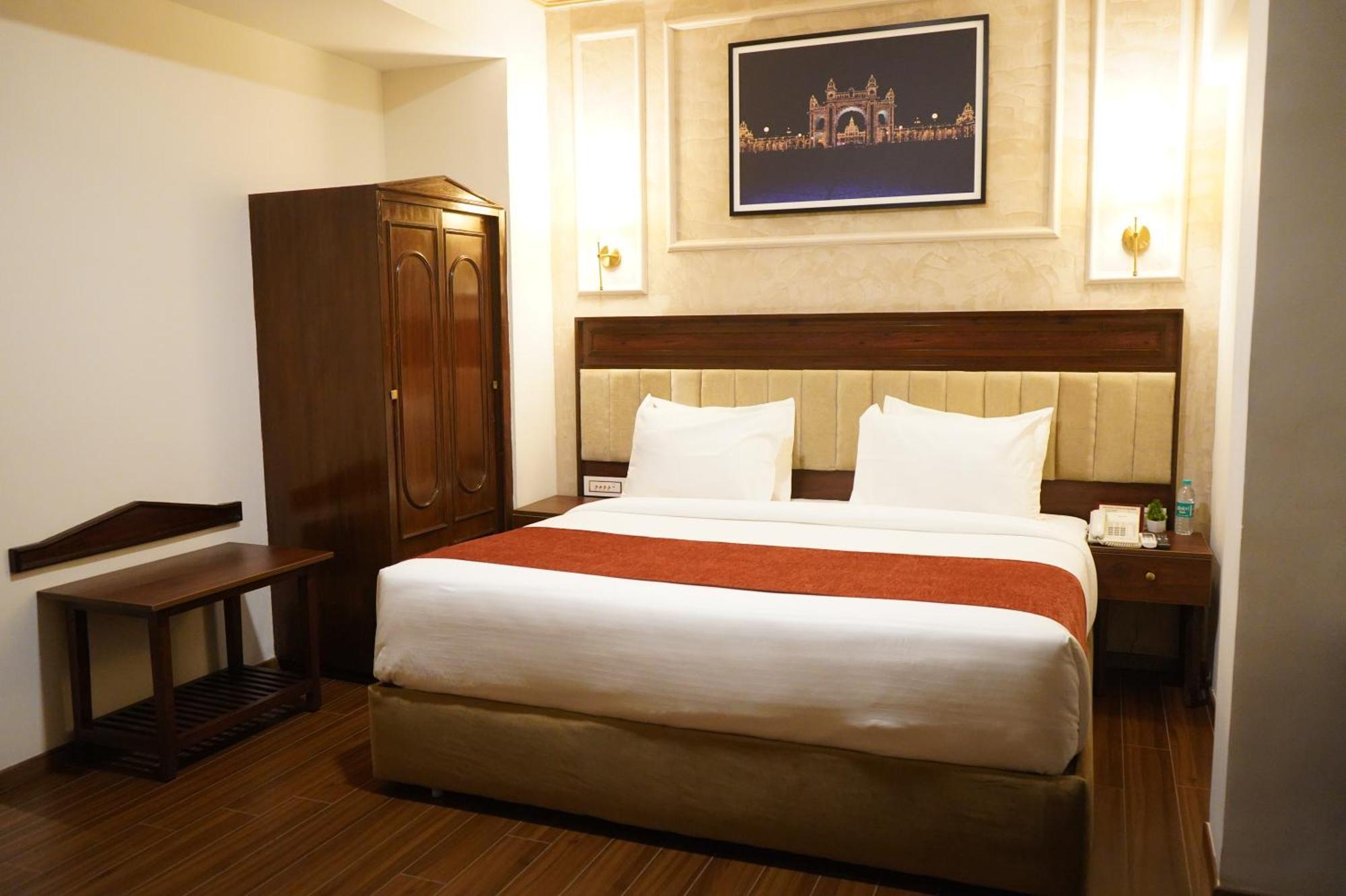 Nalapad'S Hotel Bangalore International Exterior photo